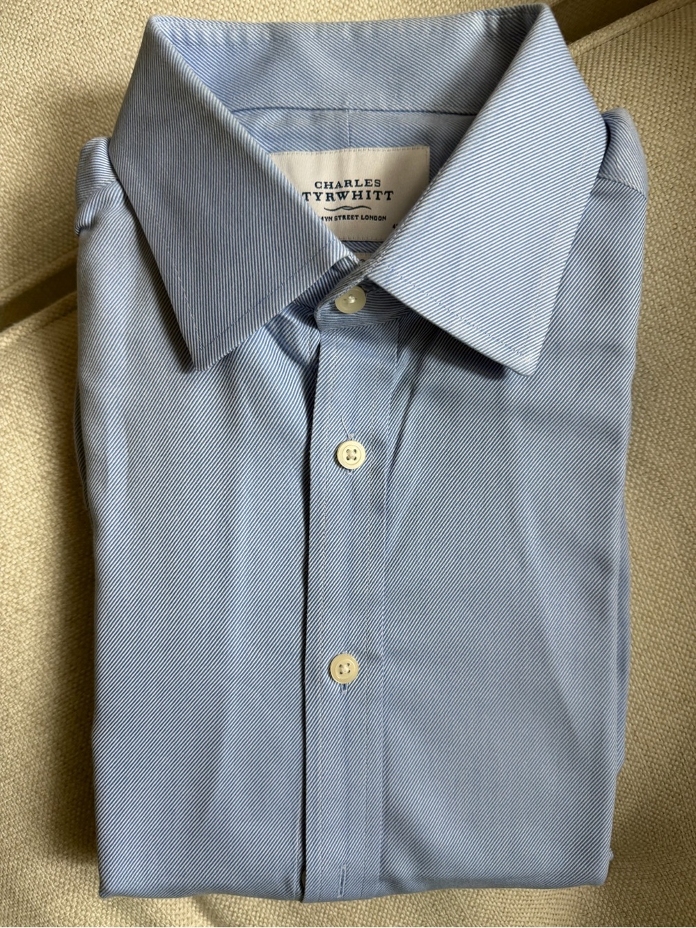 Charles Tyrwhitt Light Blue Twill Dress Shirt - Spread Collar 17/34